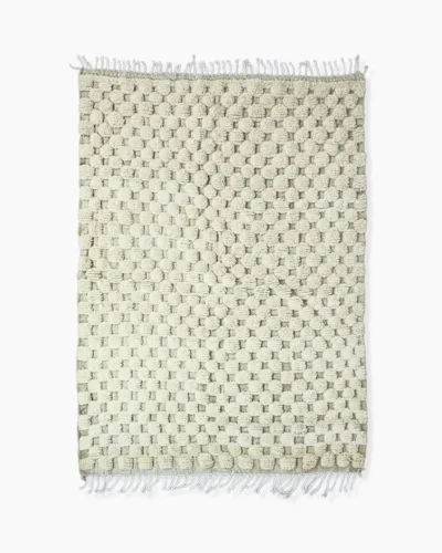 Ivory tufted area Moroccan Rug – 6’x9′ ft