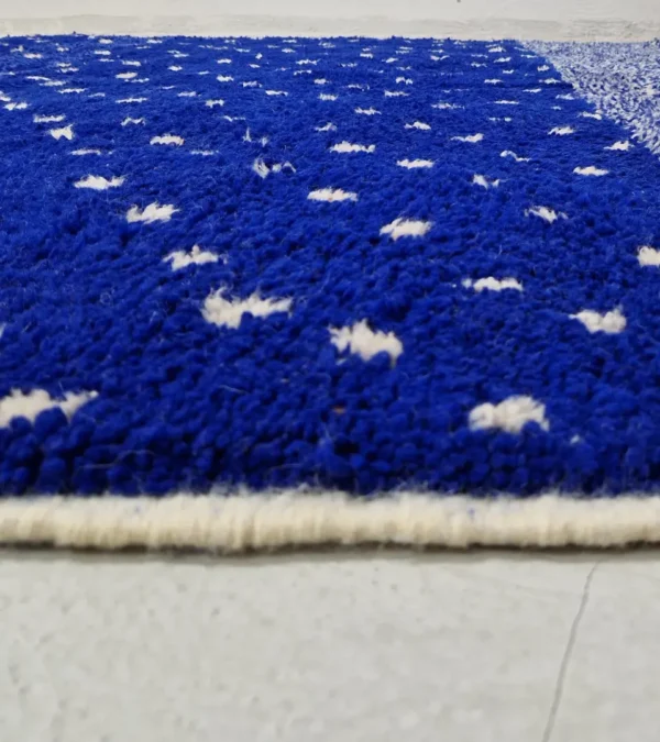 Zoomed In View of Aura Dotted Plush Wool Rug