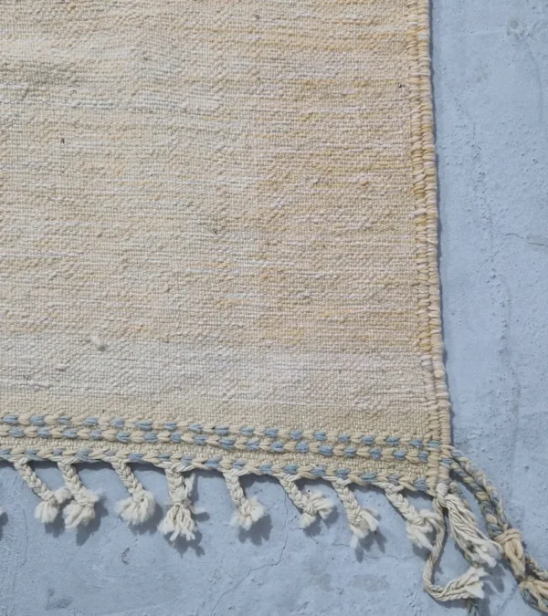 Detailed view of Handmade Moroccan Kilim rug with a minimalist diamond pattern