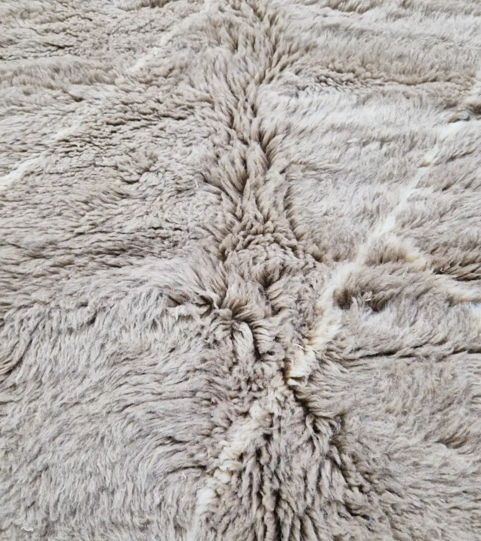 Neutral modern Moroccan wool rug greige ivory geometric