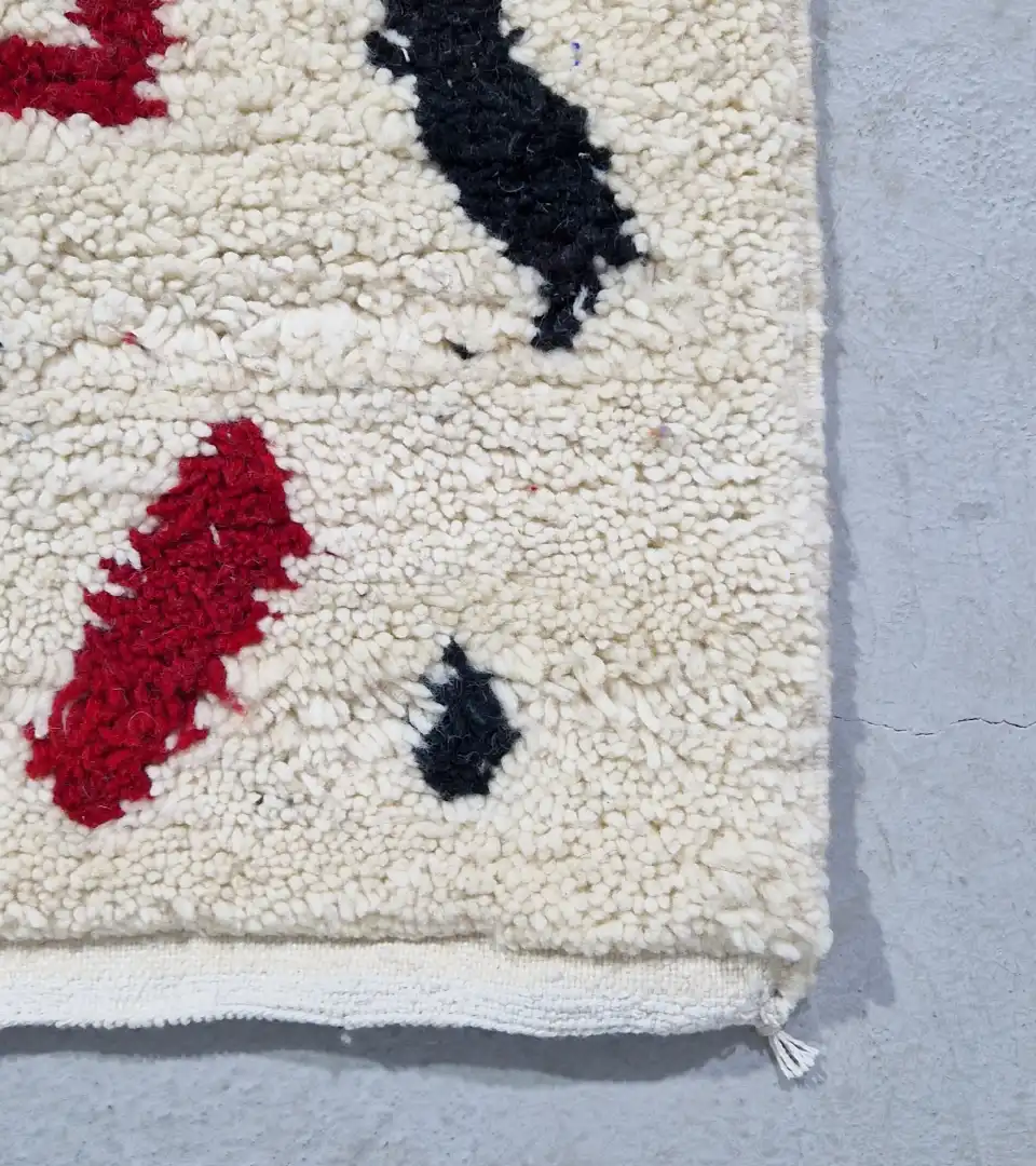 High contrast wool runner rug for entryway 3x9